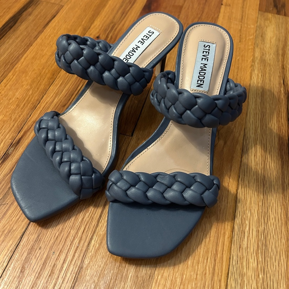 Steve Madden Blue Heels- Never worn
